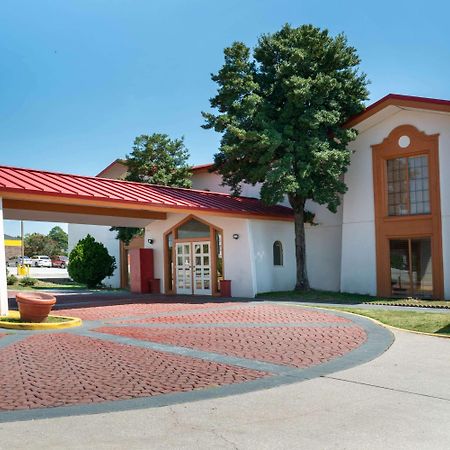 Howard Johnson By Wyndham Atlanta College Park Εξωτερικό φωτογραφία