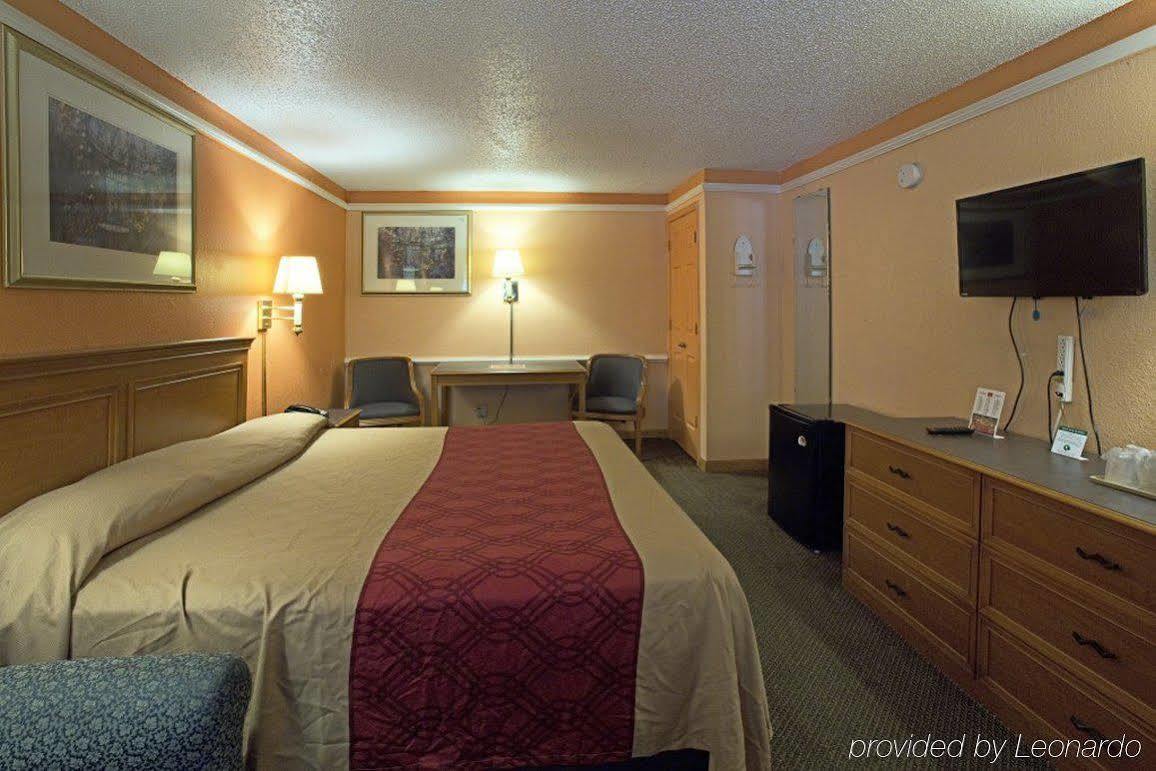 Howard Johnson By Wyndham Atlanta College Park Εξωτερικό φωτογραφία