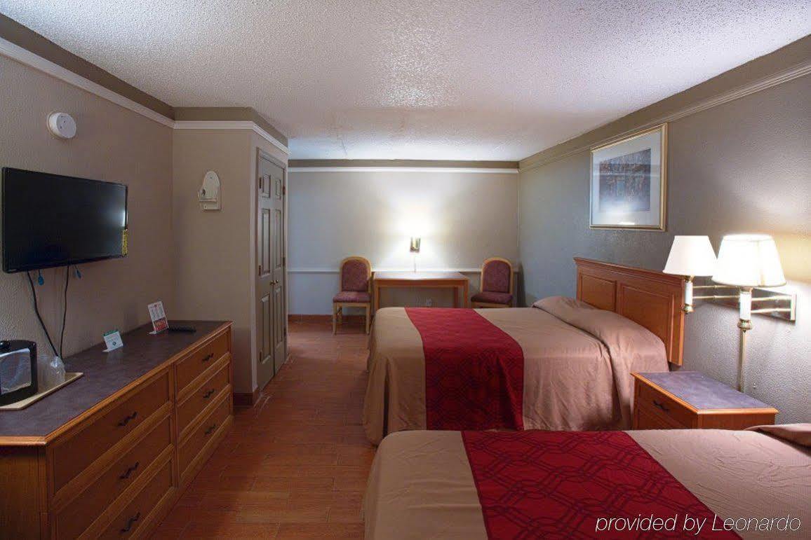 Howard Johnson By Wyndham Atlanta College Park Εξωτερικό φωτογραφία